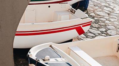 Comment dcaper les coques de bateaux par arogommage ?