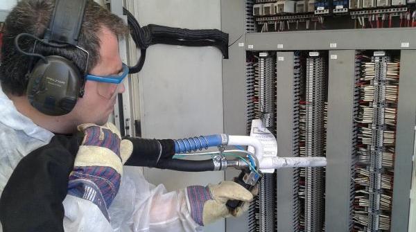 Appareil de Nettoyage Cryog&eacute;nique &agrave; la Glace Carbonique